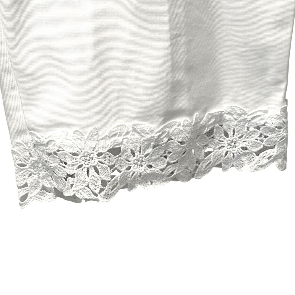 Alfred Dunner Woman White Pull On Capri Pants Pockets Lacey Hem Women's Size 22W - Picture 2 of 5